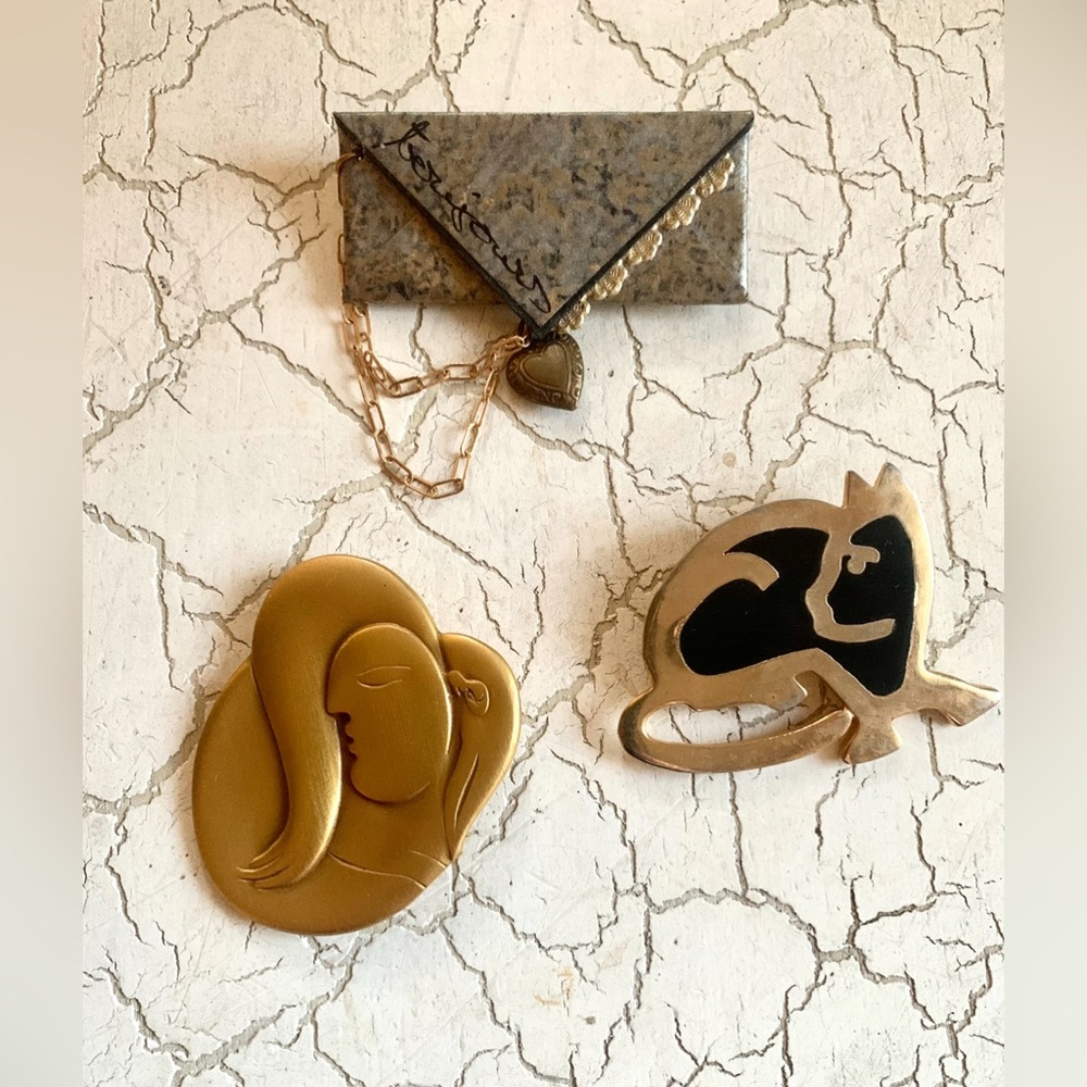 Vintage Artistic Brooch Set - 3 pieces